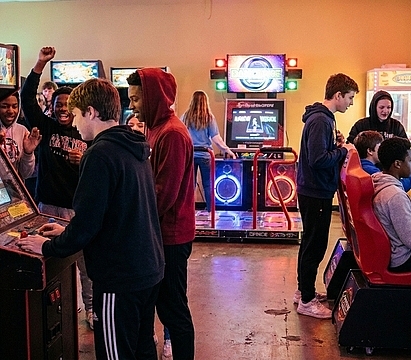 What Arcade Games in Valdosta Keep Teens Interested?